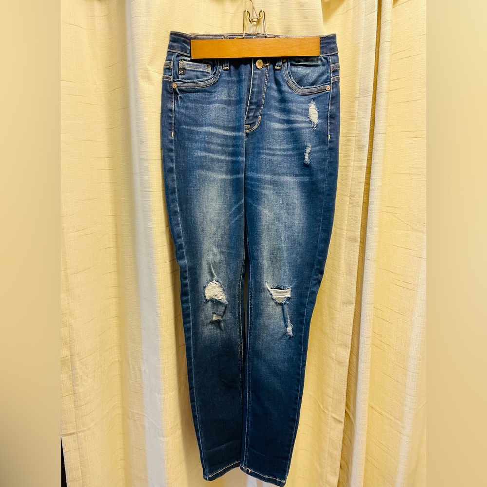 KanCan sz 26 high waisted skinny jeans 
Dark sand blast